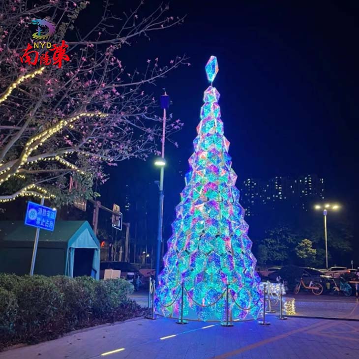 Large Outdoor Light Up Christmas Tree suppliers