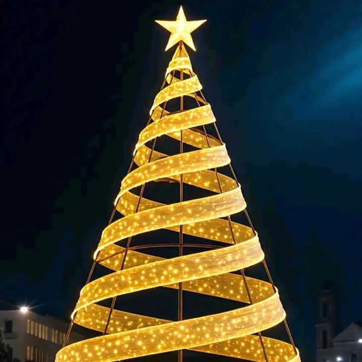 led lit christmas tree
