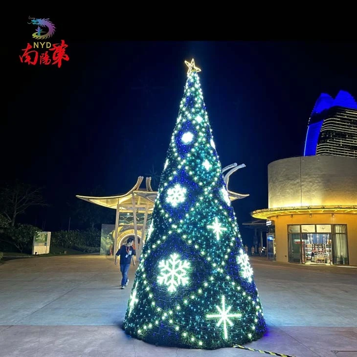 Shopping Mall Square Large Christmas Tree with Lights