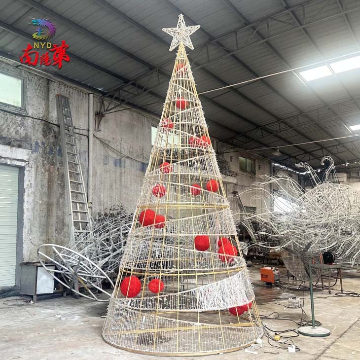 Spiral Shape Large Decorated Led Christmas Trees Spiral Shape Large Decorated Led Christmas Trees